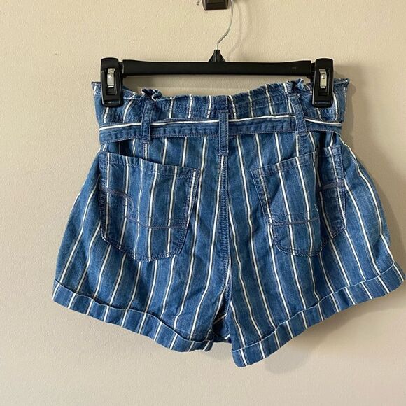 American Eagle Women Blue Super High-Waisted Striped Paperbag Short - Picture 7 of 12